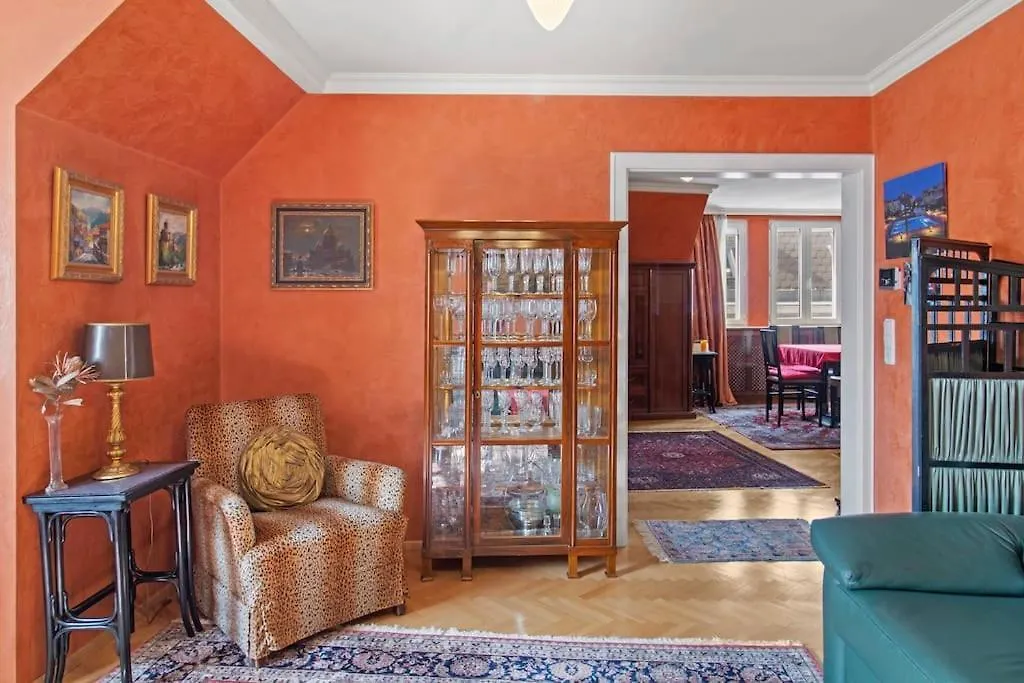110 M2 3 Bedroom Apartment With Cathedral View Vienna
