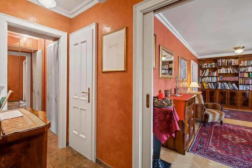 110 M2 3 Bedroom Apartment With Cathedral View Vienna